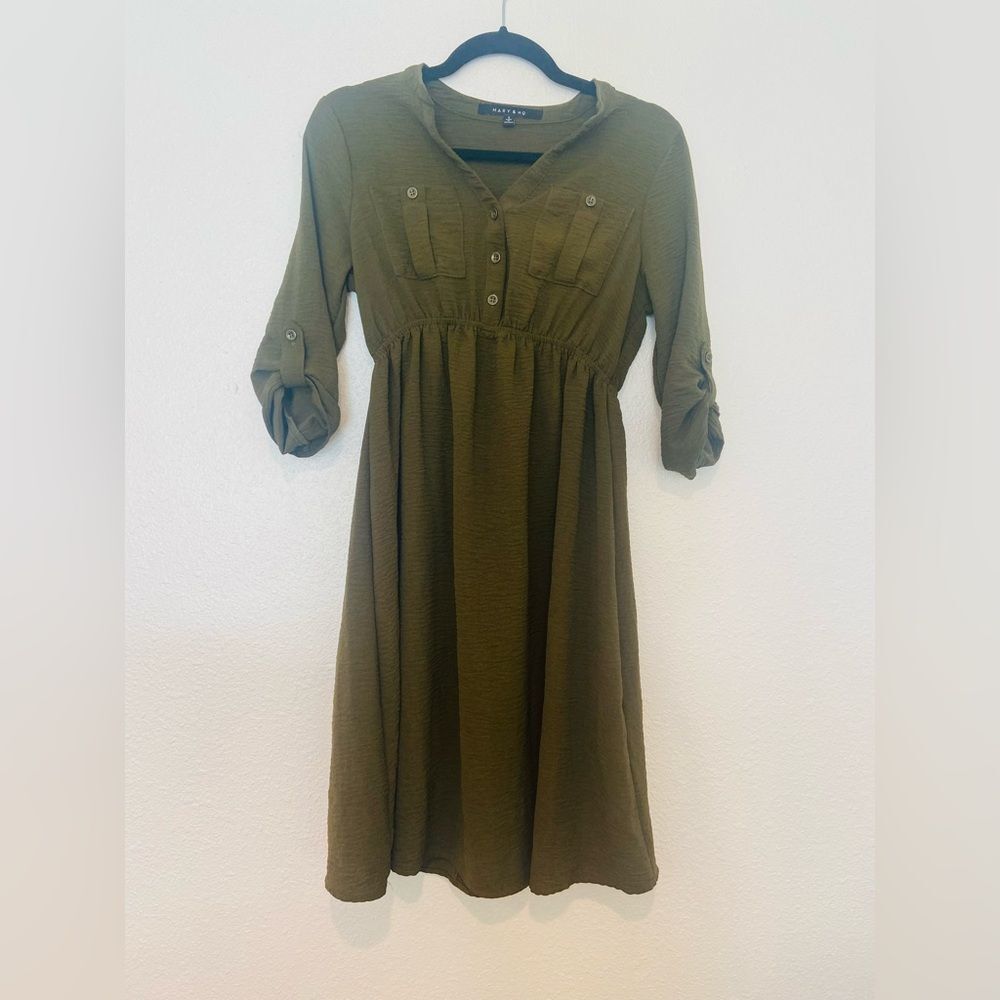 Womens Mary+Mo Green S Dress, Mid Length, 3/4 sleeves with buttons.